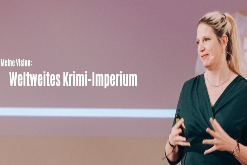 Nathalie Sameli trägt eine Präsentation vor